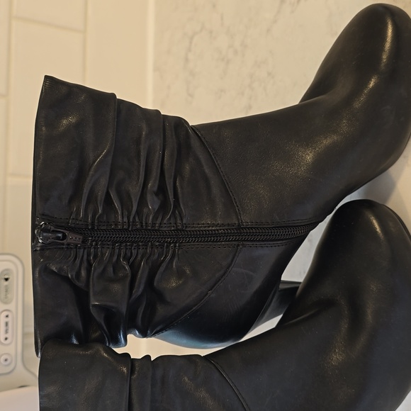 Worthington Leather Boots 8 - Picture 2 of 7